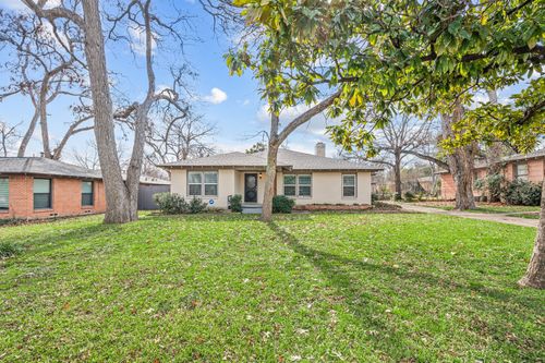 904 Treasure Rd, Garland, TX, 75041-2948 | Card Image