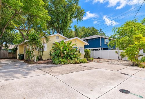 1712 Siesta Dr, SARASOTA, FL, 34239-5934 | Card Image
