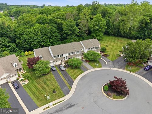 435 Rabbit Hill Ln, Lancaster, PA, 17603-7434 | Card Image