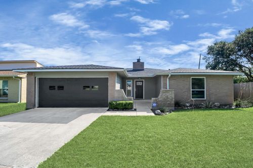 16055 Windom Dr, Webster, TX, 77598-2602 | Card Image
