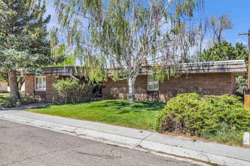 200 Topaz St, Rock Springs, WY, 82901-6650 | Card Image