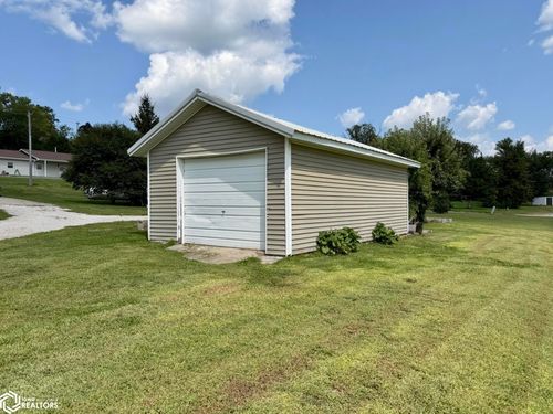 101 Tipperary St, Melrose, IA, 52569-8558 | Card Image