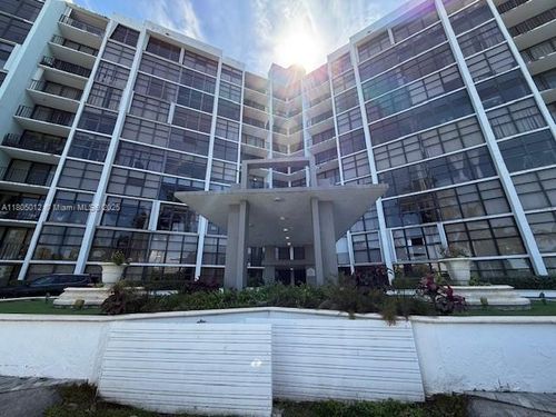 apt-829-200 Leslie Dr, Hallandale Beach, FL, 33009-7303 | Card Image