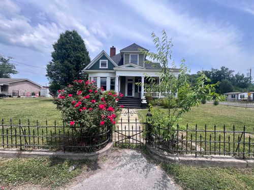 215 S 21st St, Middlesboro, KY, 40965-2814 | Card Image