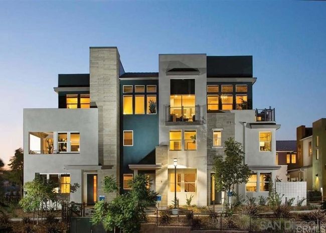 UNIT-2 - 2072 Tango Loop, Condo with 4 bedrooms, 3 bathrooms and 2 parking in Chula Vista CA | Image 46
