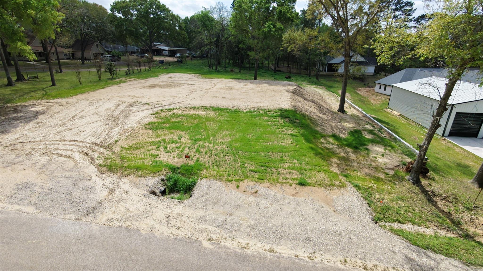 Land in Willis