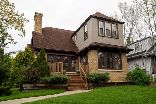 2403 N 56th St, Milwaukee, WI, 53210-2231 | Card Image