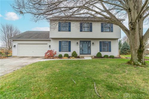 830 Pinehurst Dr, Tipp City, OH, 45371-8606 | Card Image