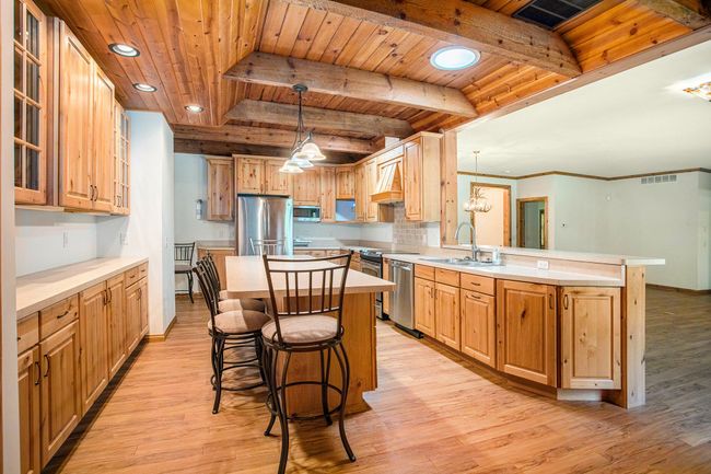 015__90a6509_157 | Image 17