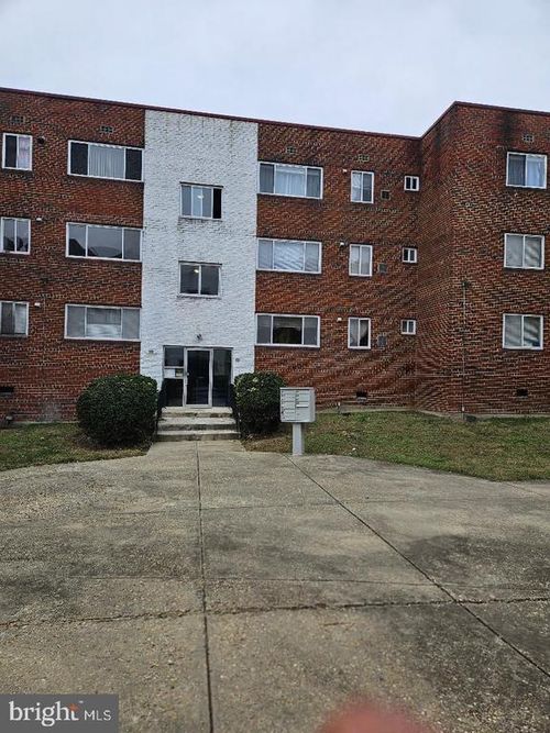 apt-203-10 Halley Pl Se, WASHINGTON, DC, 20032-2331 | Card Image