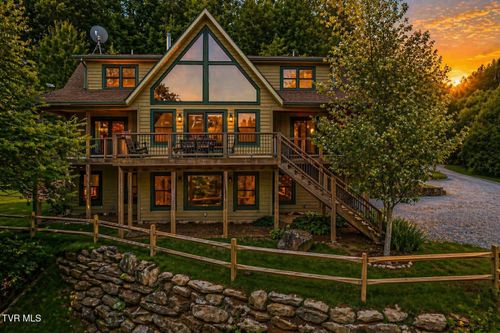 410 Eagle Ridge Rd, Roan Mountain, TN, 37687-3591 | Card Image