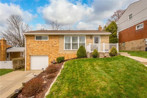 658 Elaine Dr, Pittsburgh, PA, 15236-2421 | Card Image