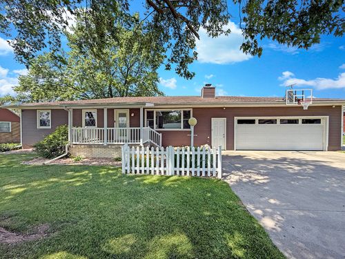 214 S New St, Gifford, IL, 61847-9706 | Card Image