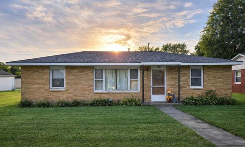 606 N Race St, Monon, IN, 47959-8186 | Card Image