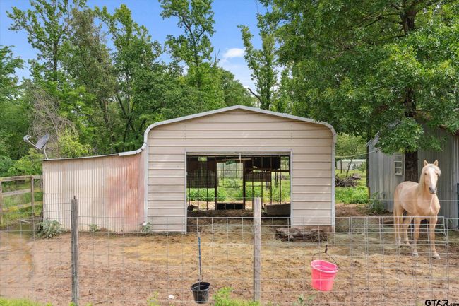 13386 Fm 858, House other with 3 bedrooms, 2 bathrooms and null parking in Ben Wheeler TX | Image 32