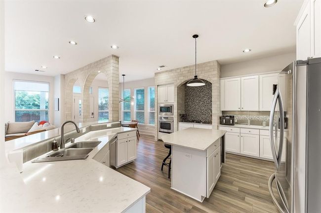 31013 Sunfall Trail Ln, House other with 4 bedrooms, 3 bathrooms and 2 parking in Spring TX | Image 5