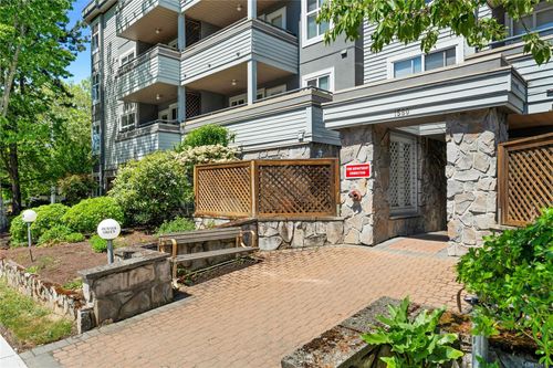104-1580 Christmas Ave, Victoria, BC, V8P2X2 | Card Image
