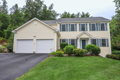 61 Grapevine Rd, Bedford, NH, 03110-6335 | Card Image