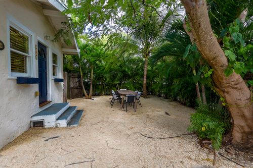 1309 Florida Ave, West Palm Beach, FL, 33401-6623 | Card Image