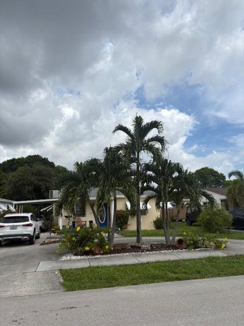 2711 Madison St, Hollywood, FL, 33020-5733 | Card Image