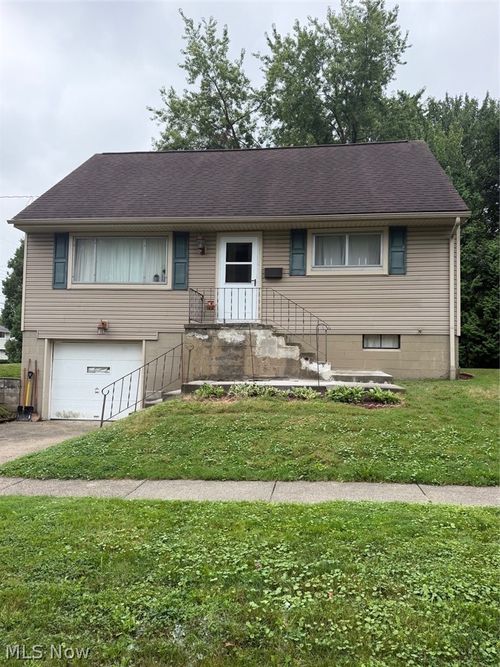 2424 Cooledge Avenue, Akron, OH, 44305 | Card Image