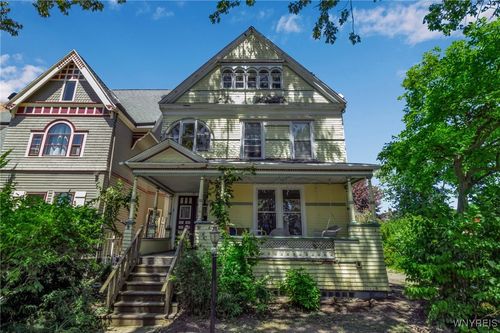 45 Saint Johns Pl, Buffalo, NY, 14201-1723 | Card Image