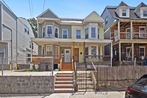 223 N 6th St, Newark, NJ, 07107-1605 | Card Image