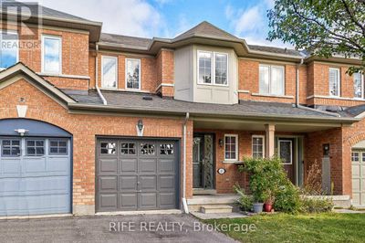 8 Beer Cres, Townhouse with 3 bedrooms, 3 bathrooms and 2 parking in Ajax ON | Image 2