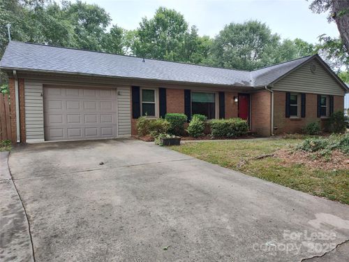 8526 Timbercrest Cir, Charlotte, NC, 28226-4641 | Card Image