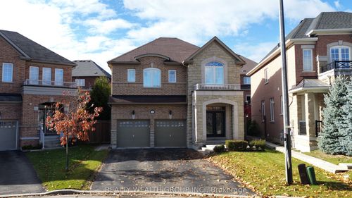 32 Rock Elm Crt, Maple, ON, L6A4C2 | Card Image