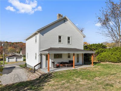 Relax on this back porch... | Image 2