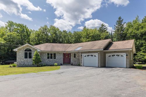 555 New Aldrich Rd, Grantham, NH, 03753-3166 | Card Image
