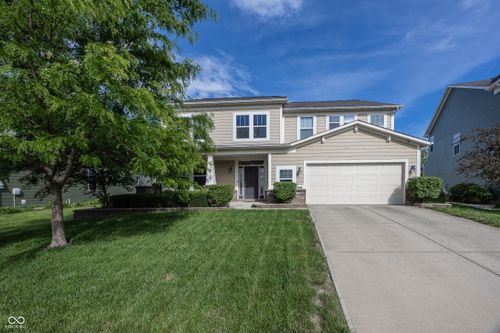 15710 Chapel Park Dr E, Noblesville, IN, 46060-4844 | Card Image