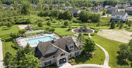 877 Wynstone Cir N, Oakland, MI, 48363-1605 | Card Image
