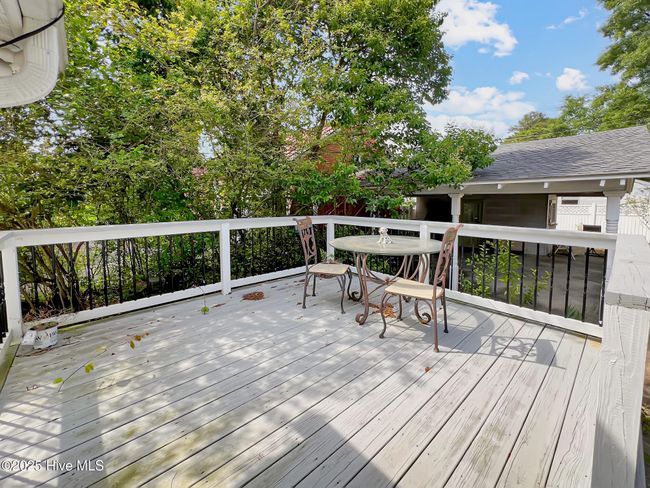 Cute privacy feeling deck | Image 20