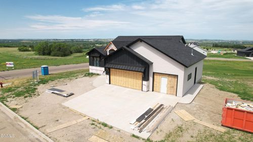 4004 Mclintock Dr, Bismarck, ND, 58503 | Card Image
