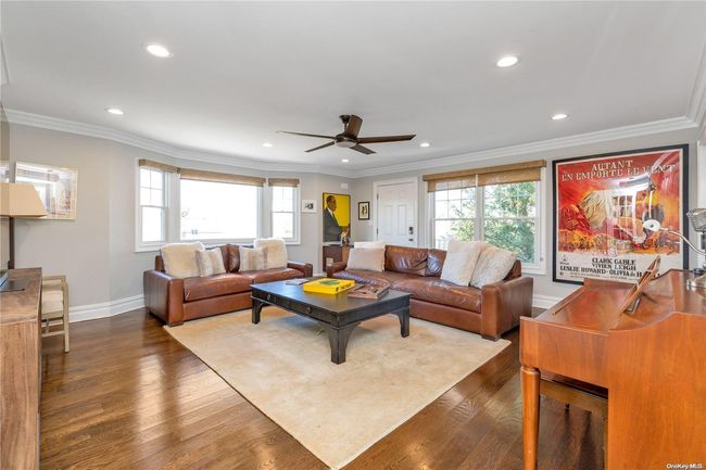 67 Matlock St, House other with 3 bedrooms, 3 bathrooms and null parking in Lido Beach NY | Image 12