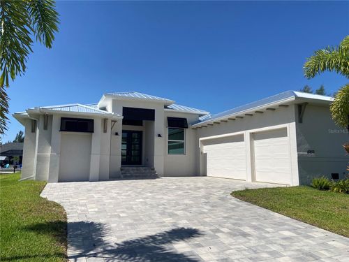 15850 Viscount Cir, PORT CHARLOTTE, FL, 33981-3332 | Card Image