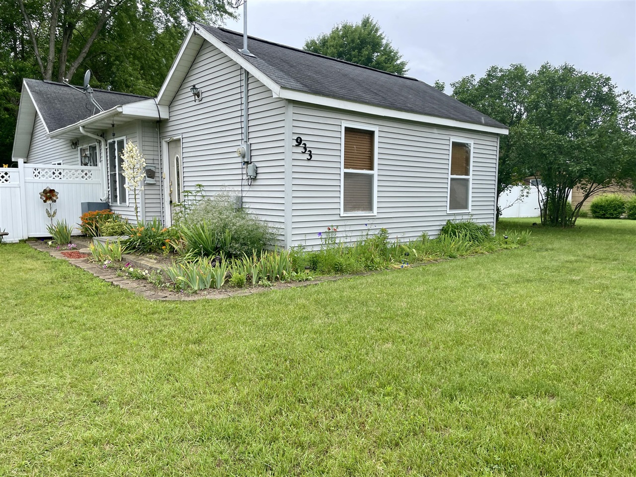 Pine St, Evart, MI 49631