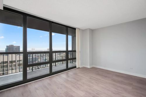 3405-10 E Ontario St, Chicago, IL, 60611-4776 | Card Image