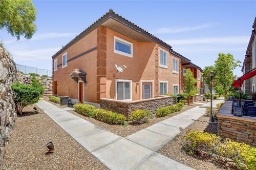 10563 Hedge View Ave, Las Vegas, NV, 89129-3318 | Card Image