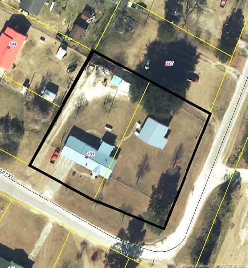 151 Ratley St, Raeford, NC, 28376-6677 | Card Image