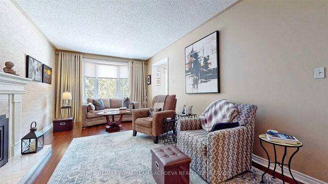 955 Peggoty Cir, House other with 4 bedrooms, 4 bathrooms and 4 parking in Oshawa ON | Image 9