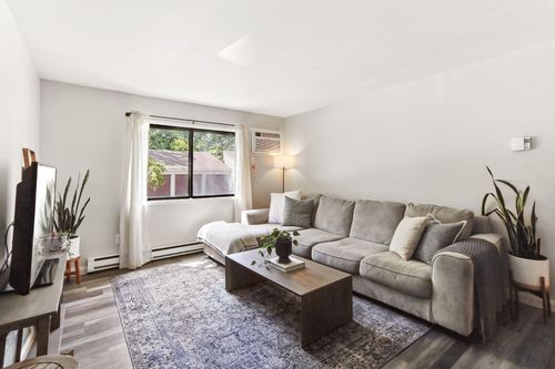 unit-102-400 Shelard Pkwy, Saint Louis Park, MN, 55426-1055 | Card Image