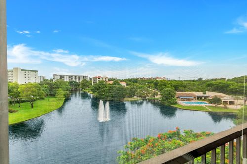 602-2334 S Cypress Bend Drive, Pompano Beach, FL, 33069 | Card Image