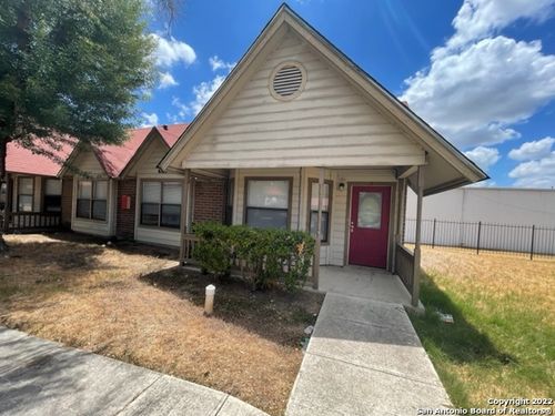2-6302 Bostonian, San Antonio, TX, 78218-4446 | Card Image