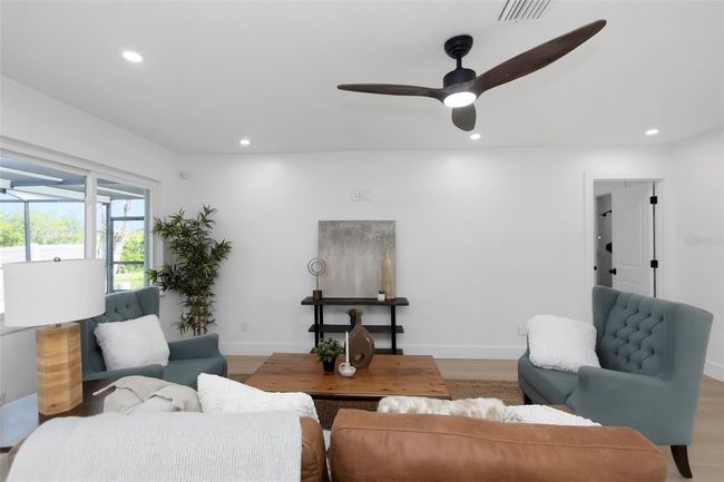 6508 Senegal Palm Way, House other with 3 bedrooms, 2 bathrooms and null parking in APOLLO BEACH FL | Image 27