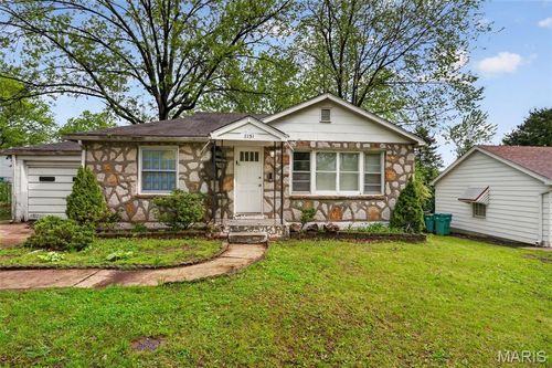 8151 Underhill Drive, St Louis, MO, 63114 | Card Image
