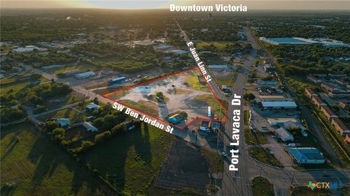 2408 Sw Ben Jordan St, Victoria, TX, 77901-7706 | Card Image