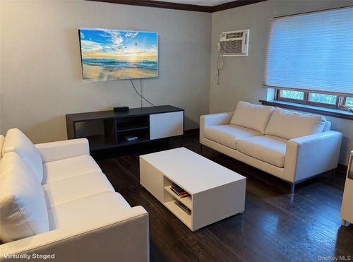 1262 Saxon Ave, Bay Shore, NY, 11706-4746 | Card Image